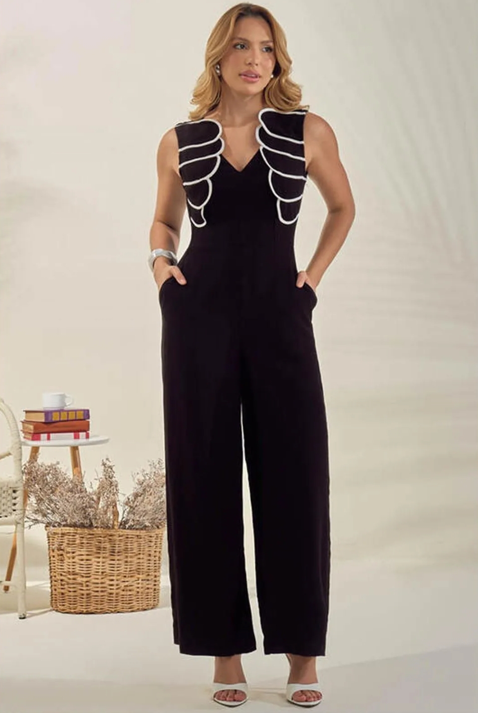 Macacão Longo Com Busto Diferenciado