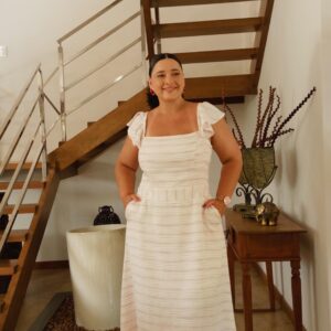 Vestido longo com barra bordada off white