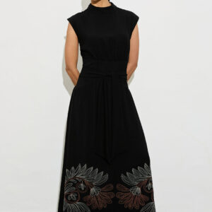 Vestido Bordado com Amarração Frontal Preto